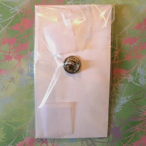 NWT Wormrah Grumble Toy Enamel Pin - Picture 5 of 5